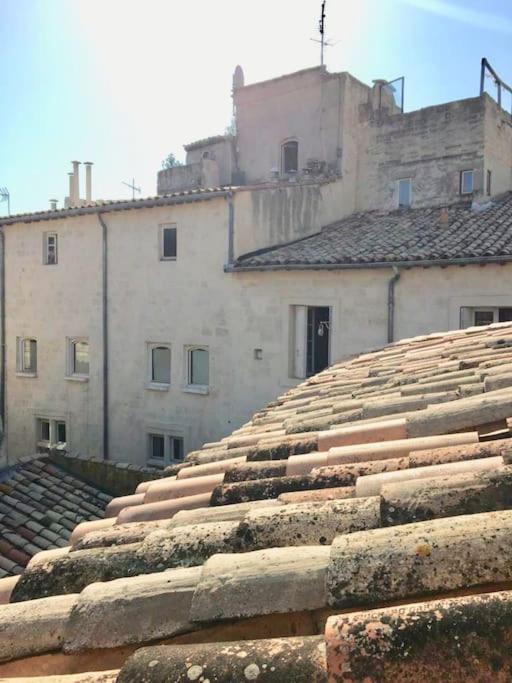Studio Sous Les Toits Tres Bien Place Et Climatise Montpellier Exterior photo